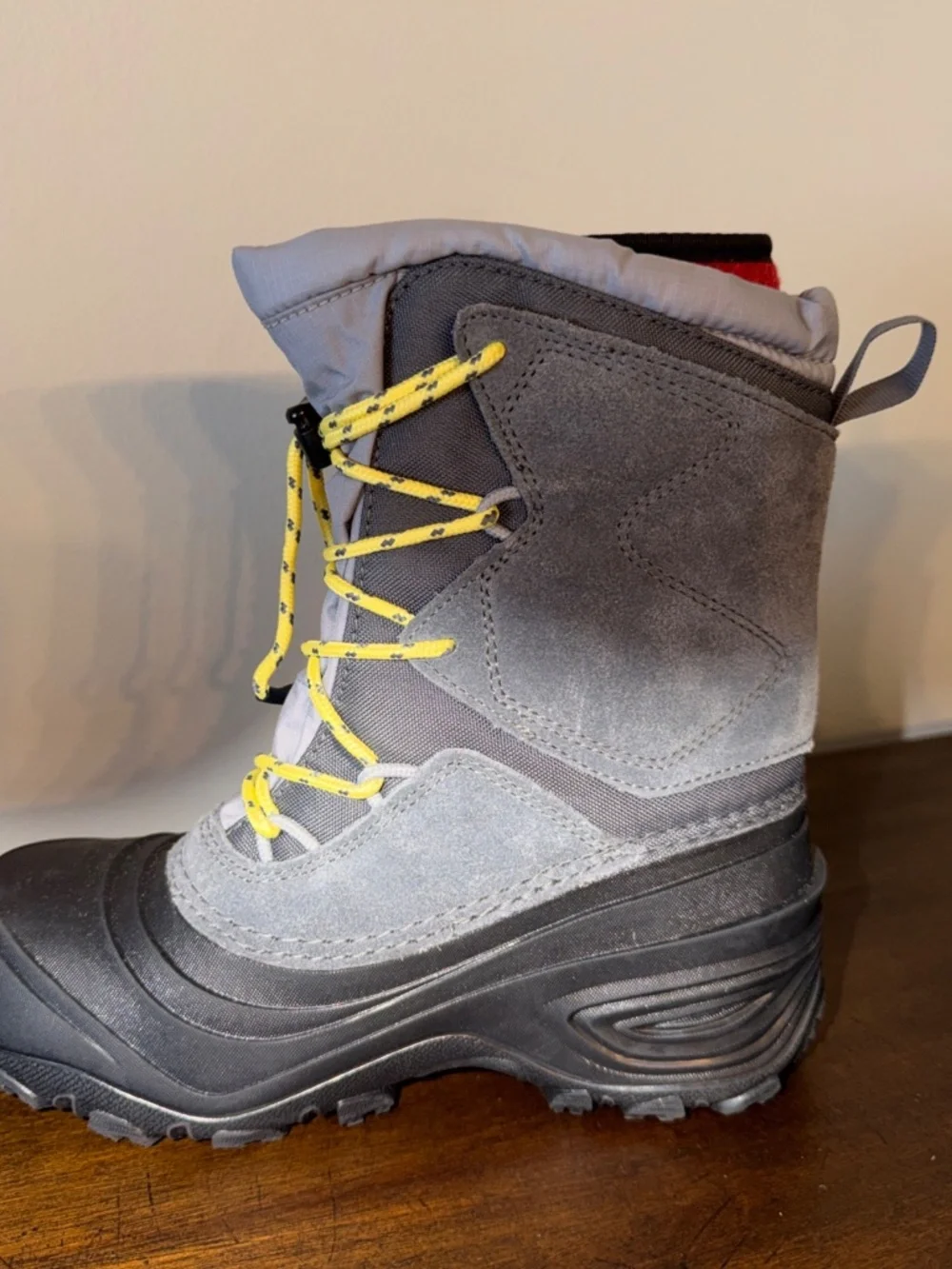 North Face Kids ALPENGLOW V Waterproof Winter Boots Gray, Kids Size 3
